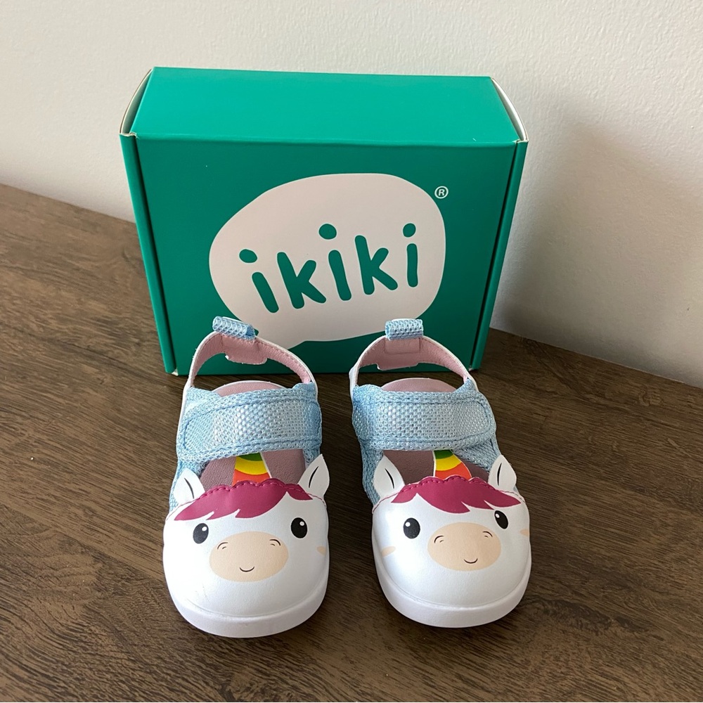 SOLD Ikiki Kids Unicorn Shoes Size 6